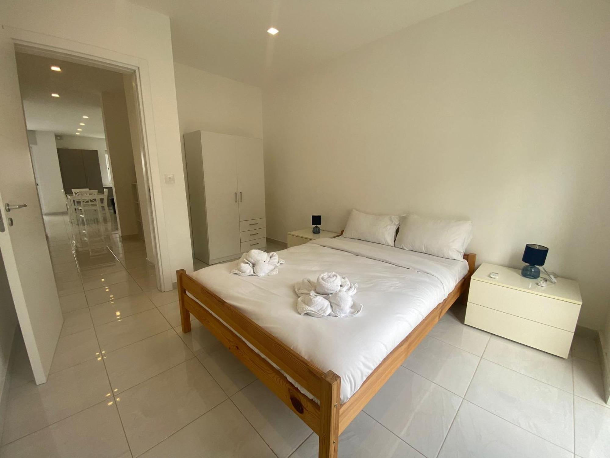 Spectacular Distant Seaview Apt Sliema Esterno foto