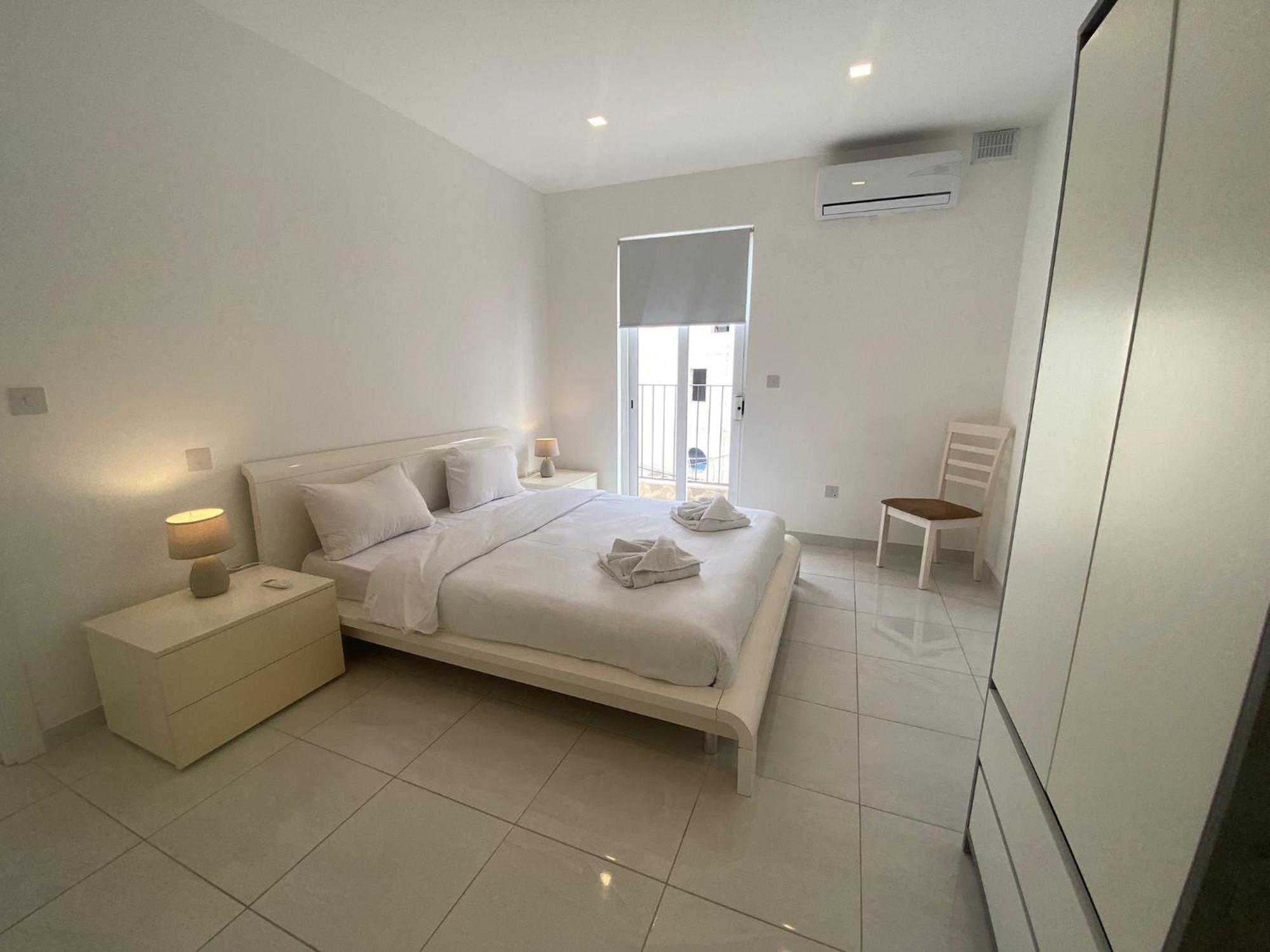 Spectacular Distant Seaview Apt Sliema Esterno foto