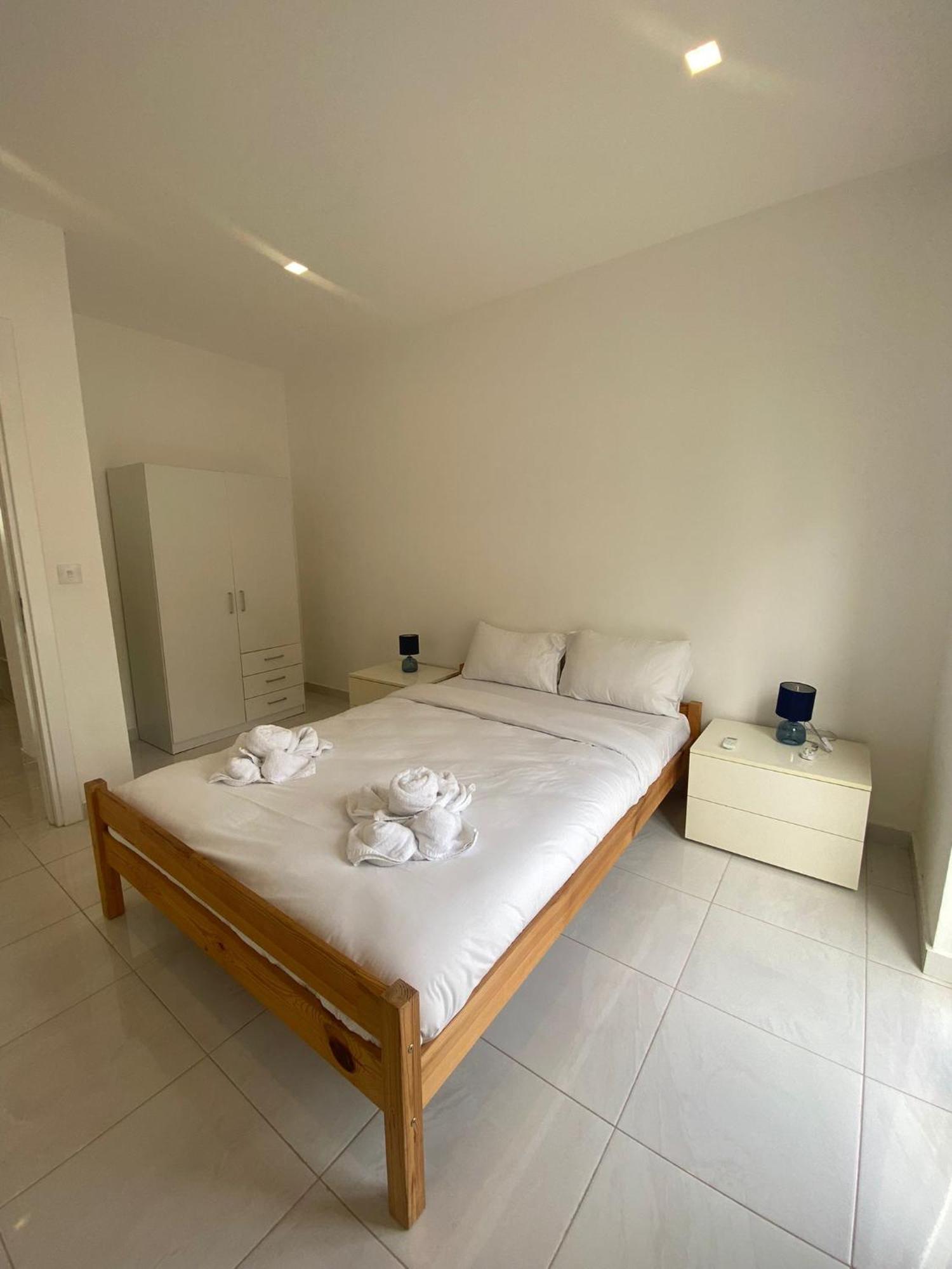 Spectacular Distant Seaview Apt Sliema Esterno foto