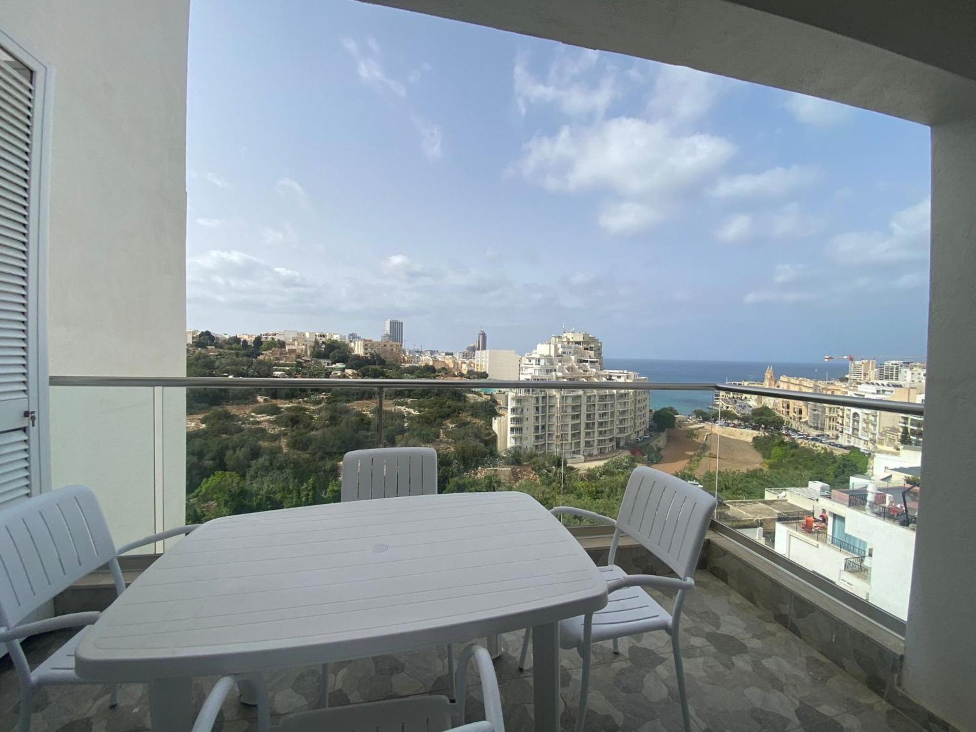 Spectacular Distant Seaview Apt Sliema Esterno foto